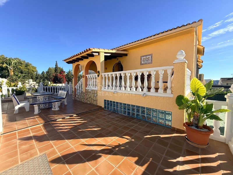 Foto be90427f-e634-4f27-8875-1db1cc1ce449. Xalet amb aparcament piscina a Coloma Nucia (la)