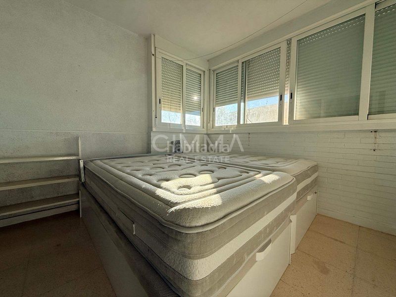 Foto 0986ace5-5161-4e0d-9a46-e4b27c6e5a00. Apartament amb aparcament piscina a Juzgados - Plaza de Toros Benidorm
