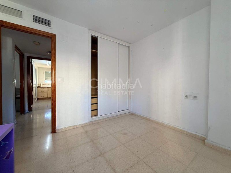 Foto 0e44f3e7-f1a3-47f1-b5c6-b9bea2a3b4e9. Apartament amb aparcament piscina a Juzgados - Plaza de Toros Benidorm
