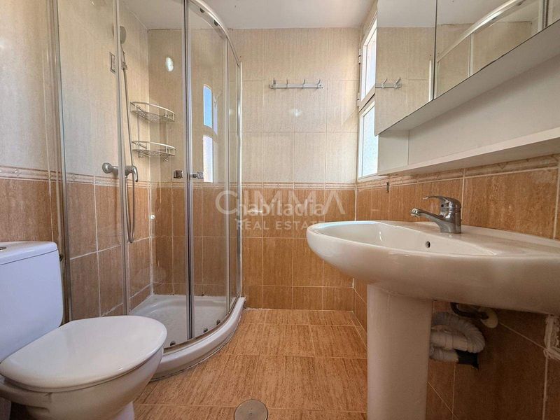 Foto 7118db64-9f35-4113-bb51-eaf314e741f6. Apartament amb aparcament piscina a Juzgados - Plaza de Toros Benidorm