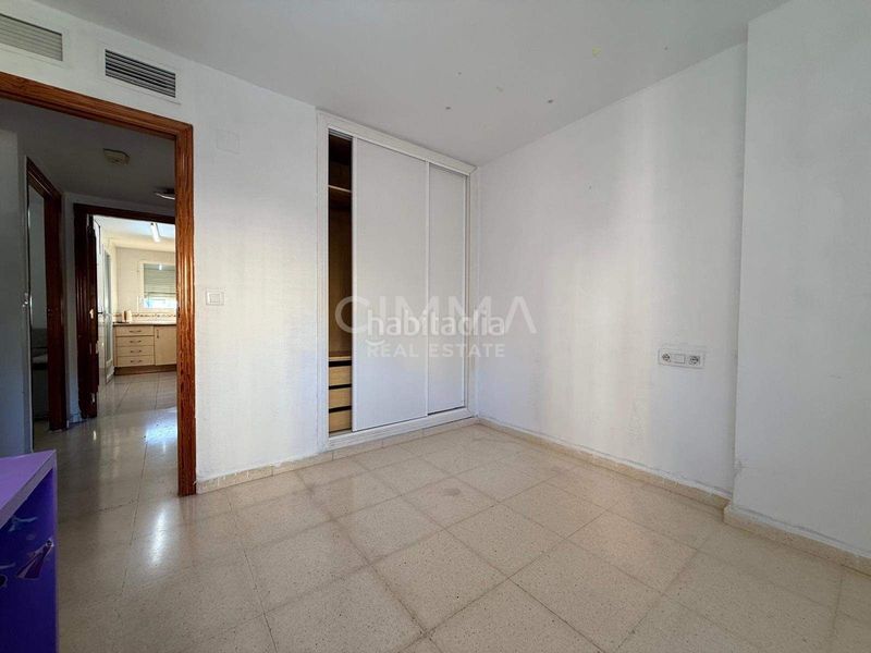 Foto ac33db15-def0-4e06-aad1-45b07249cb4e. Apartament amb aparcament piscina a Juzgados - Plaza de Toros Benidorm
