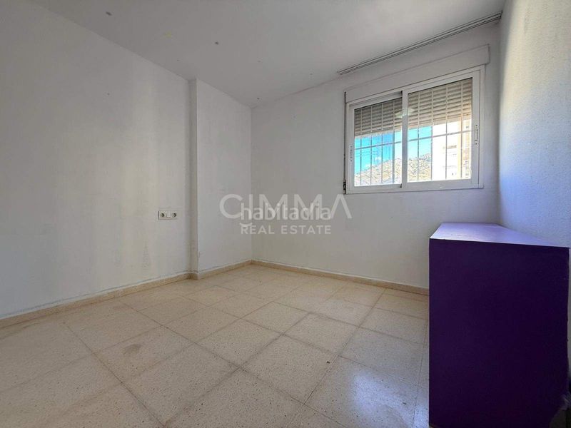 Foto d9d6f9d5-6402-4256-93c8-8387a952ad48. Apartament amb aparcament piscina a Juzgados - Plaza de Toros Benidorm