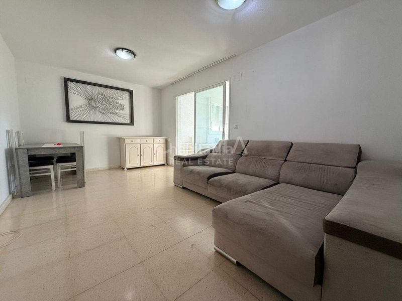 Foto e55e1dd5-f9ca-4ebc-af5e-22fb0b906e2d. Apartament amb aparcament piscina a Juzgados - Plaza de Toros Benidorm