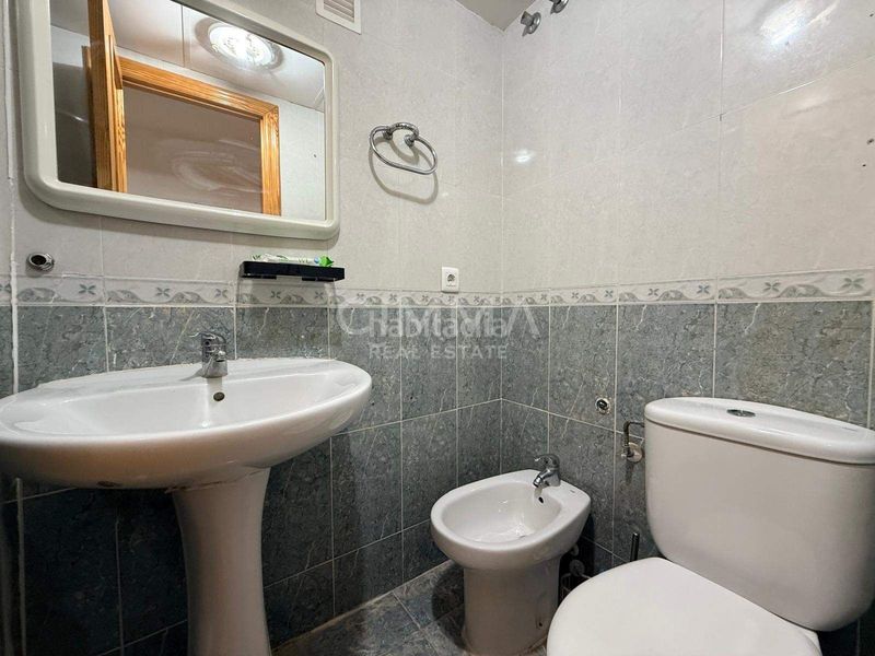 Foto e9f35dfd-6c60-4d0e-9bd3-2f172e638375. Apartament amb aparcament piscina a Juzgados - Plaza de Toros Benidorm