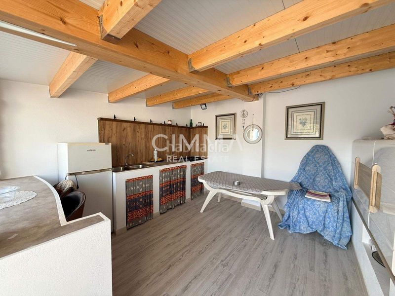 Foto 603b8553-5684-47f7-b3c6-3d95389e3293. Xalet amb aparcament a Coloma Nucia (la)
