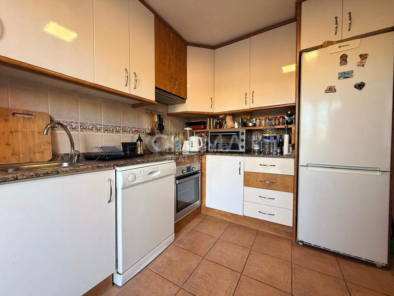 Foto 0c3319b8-ce38-4ee6-a963-e5ffe8f3f7f8. Reihenhaus mit parking in Montebello - Nou Espai Nucia (la)