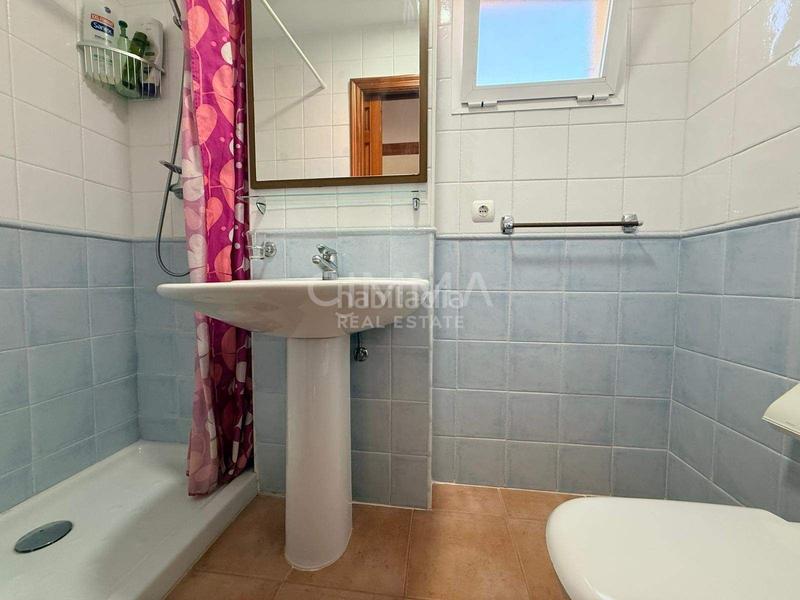 Foto 4e5a7096-de0d-45b4-a14a-a77d604896d9. Reihenhaus mit parking in Montebello - Nou Espai Nucia (la)