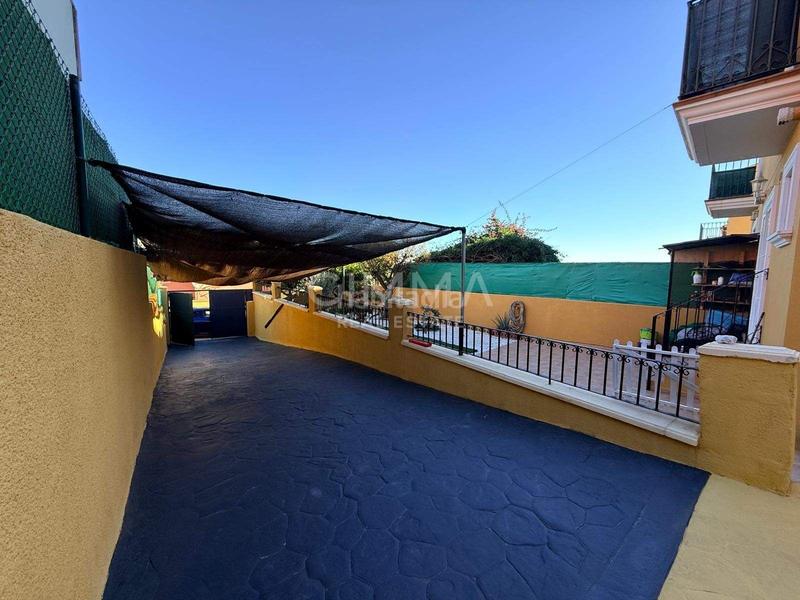 Foto 576ba1b2-80d8-4a5f-9f49-023d9c2caf77. Reihenhaus mit parking in Montebello - Nou Espai Nucia (la)