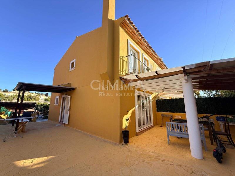 Foto 665d297e-058f-4534-a475-407ab0dc0ce8. Reihenhaus mit parking in Montebello - Nou Espai Nucia (la)