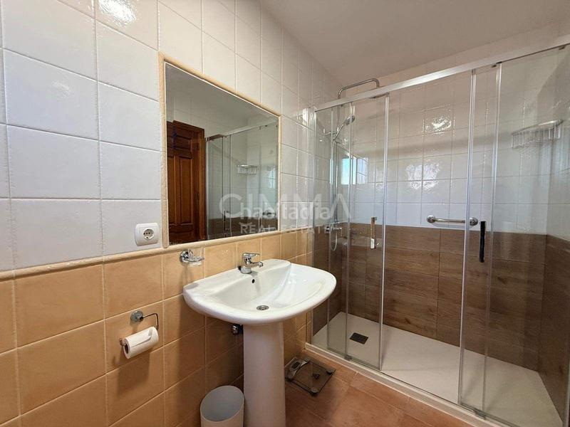 Foto 70687077-93e1-4c62-a938-72caf354d230. Reihenhaus mit parking in Montebello - Nou Espai Nucia (la)