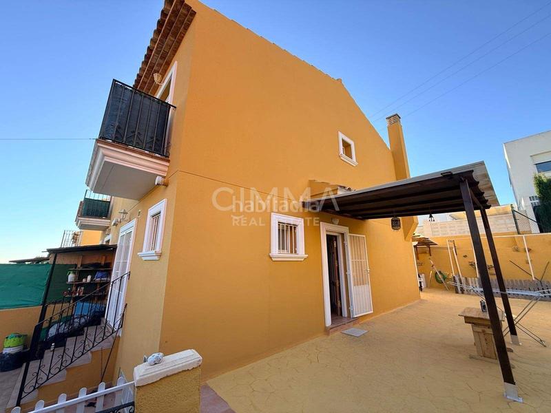 Foto cd4892ba-c177-41fb-9fd2-4d80b4bfd626. Reihenhaus mit parking in Montebello - Nou Espai Nucia (la)