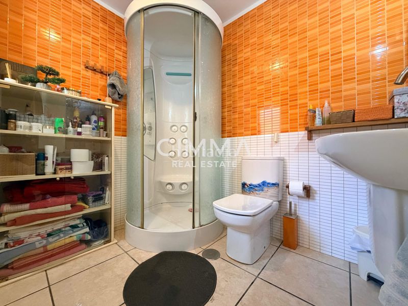 Foto 4310b5b7-b542-4538-b7e0-9fda5ffe7a78. Xalet amb aparcament a Coloma Nucia (la)