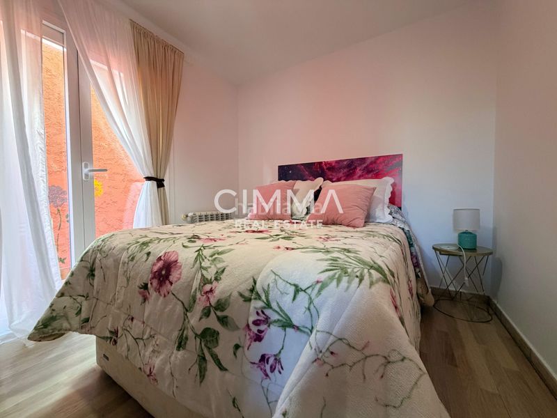 Foto 54480ffd-6a01-4d57-b408-ba5104418e9c. Xalet amb aparcament a Coloma Nucia (la)