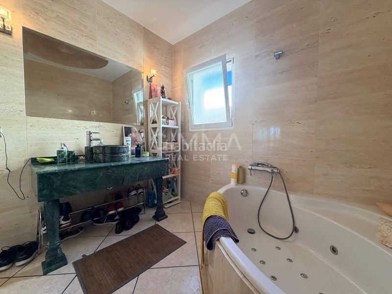 Foto cfc75b8a-28e3-4372-b839-d7c77fa6a72d. Xalet amb aparcament a Coloma Nucia (la)