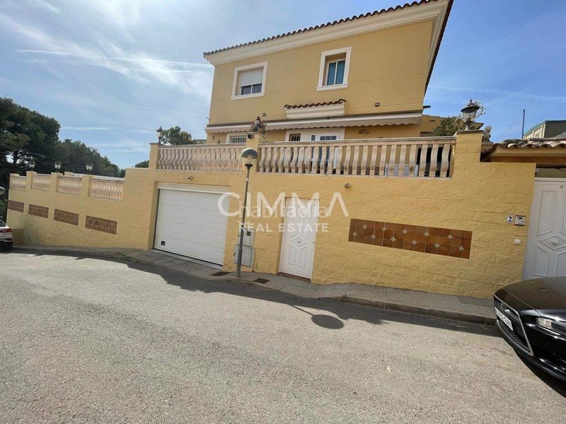 Foto 8323d1da-97e8-4017-9d5a-1205452a5d35. Xalet amb aparcament piscina a Barranco Hondo Nucia (la)