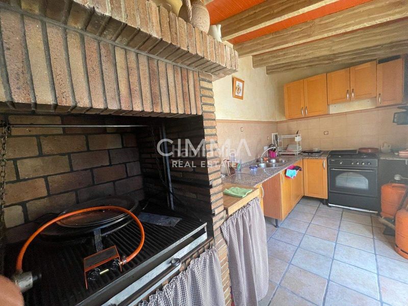 Foto ec963600-be5f-4e63-94f7-4a4d6f6c866e. Xalet amb aparcament piscina a Barranco Hondo Nucia (la)