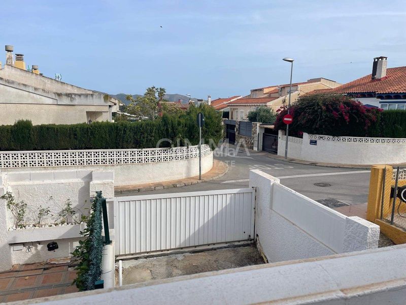 Foto 0adabe0a-6d85-42be-ac4e-0c40138aba99. Casa amb calefacció aparcament piscina a Varadero Nucia (la)