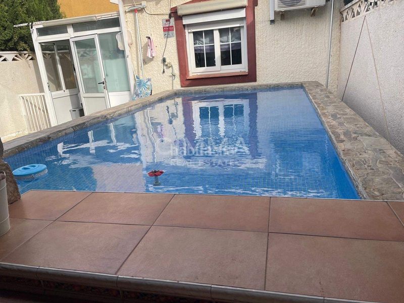 Foto 2e9b91ca-241b-4ad9-baab-e251ed4952b6. Casa amb calefacció aparcament piscina a Varadero Nucia (la)