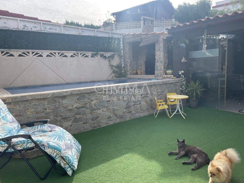 Foto 80df81c8-edb6-46f8-b36c-e05b27ae7143. Casa amb calefacció aparcament piscina a Varadero Nucia (la)