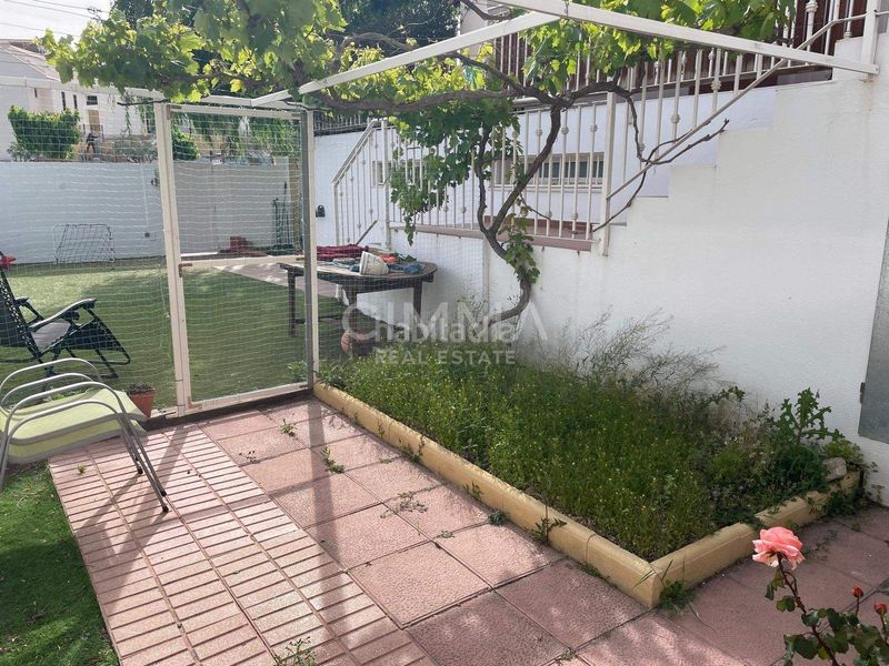 Foto d415846d-2505-4aa6-82a3-e845da1572e1. Casa aparellada amb aparcament a Coloma Nucia (la)