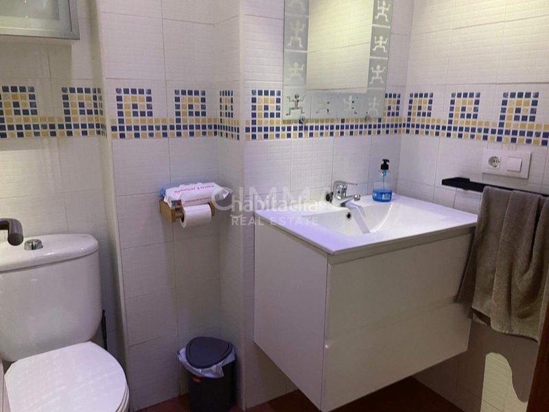Foto ffec56cb-6bbb-4689-a624-5bd03672068a. Casa aparellada amb aparcament a Coloma Nucia (la)