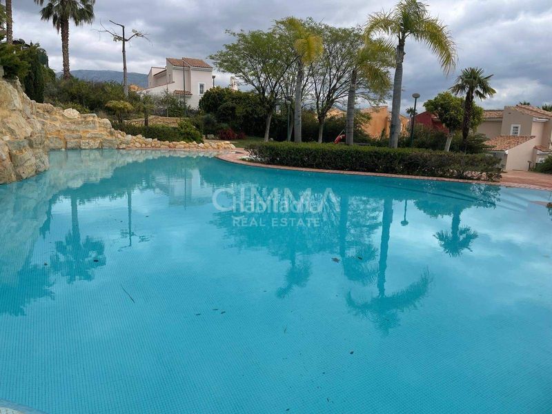 Foto 06f8ec25-7056-496a-b725-ba2cc34563b4. Casa amb aparcament piscina a balcón de ponoig - Polop paradis - Polop hills Polop