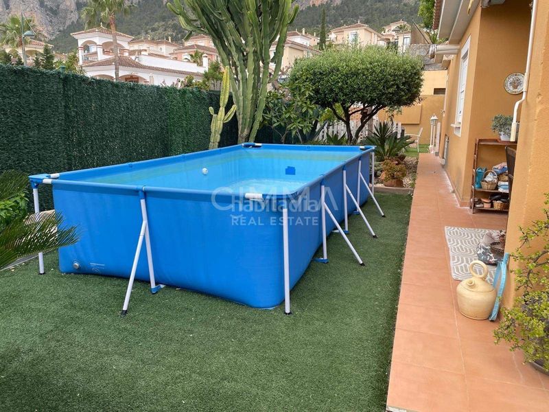 Foto 6bc347db-cc39-4b2a-a5ad-8e3c8da4fbfc. Casa amb aparcament piscina a balcón de ponoig - Polop paradis - Polop hills Polop