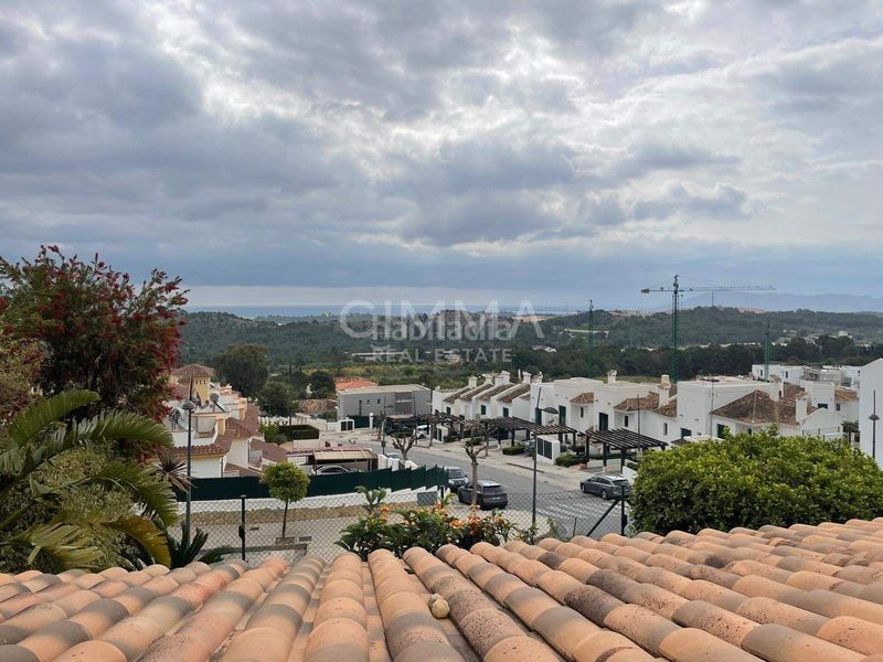 Foto f64b66da-6463-4bf4-8761-09052288303a. Casa amb aparcament piscina a balcón de ponoig - Polop paradis - Polop hills Polop