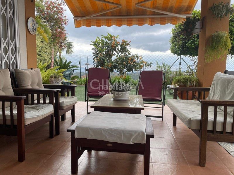 Foto f9b2fbcc-6a63-4709-a5c9-dfba0c41a57a. Casa amb aparcament piscina a balcón de ponoig - Polop paradis - Polop hills Polop