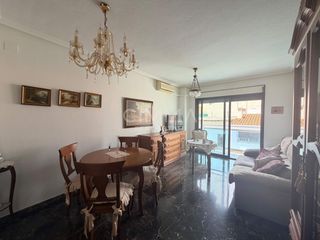 Etagenwohnung  Calle de la ermita. Piso en el centro de la nucia