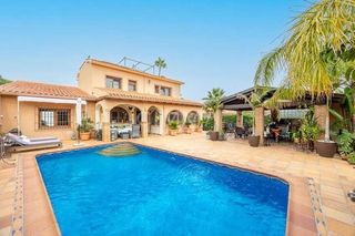 Chalet  Calle flamenc. Exclusiva villa de lujo en la nucía coloma
