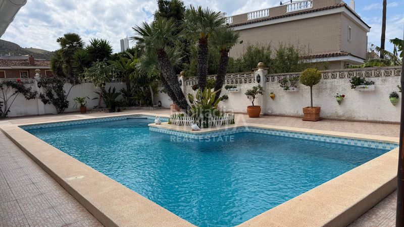 Foto 4f8244ab-fcf7-4fd5-911e-f6efdc46829e. Xalet amb calefacció aparcament piscina a Rincón Bajo Benidorm