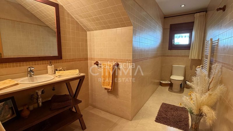 Foto dd65b4b1-24df-4604-b842-7faf1bef14e3. Xalet amb calefacció aparcament piscina a Rincón Bajo Benidorm