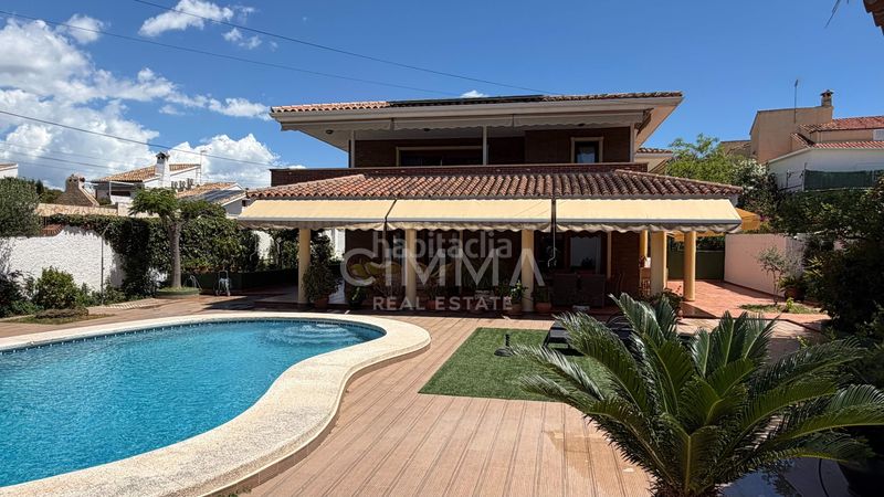 Foto e6182d1c-b987-4207-bfcc-7f4ecba4adc1. Xalet amb calefacció aparcament piscina a Rincón Bajo Benidorm