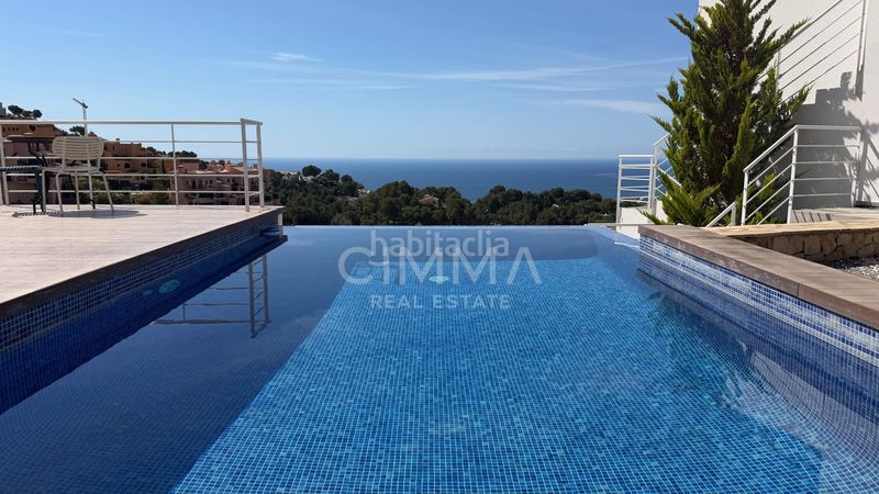 Foto 9aa33446-70ff-4b62-a46e-cd5a865380e7. Xalet amb calefacció aparcament piscina a Altea la vella Altea