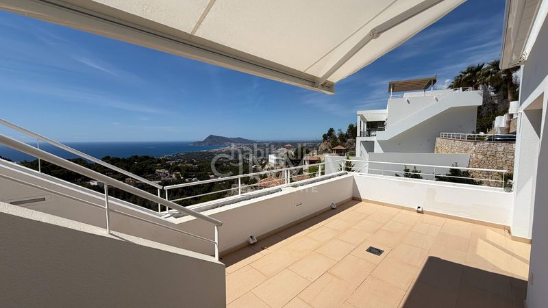 Foto b0776430-b025-4ff3-b9fd-7efb5bb6d49f. Xalet amb calefacció aparcament piscina a Altea la vella Altea