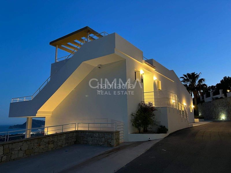 Foto c12c19d0-cd1f-40a7-842f-b6d1e6bf274b. Xalet amb calefacció aparcament piscina a Altea la vella Altea