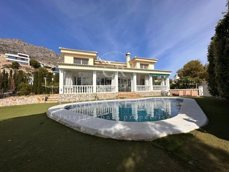 Foto 6367e903-57e3-4961-aa4d-74d03b826452. Xalet amb calefacció aparcament piscina a Altea la vella Altea