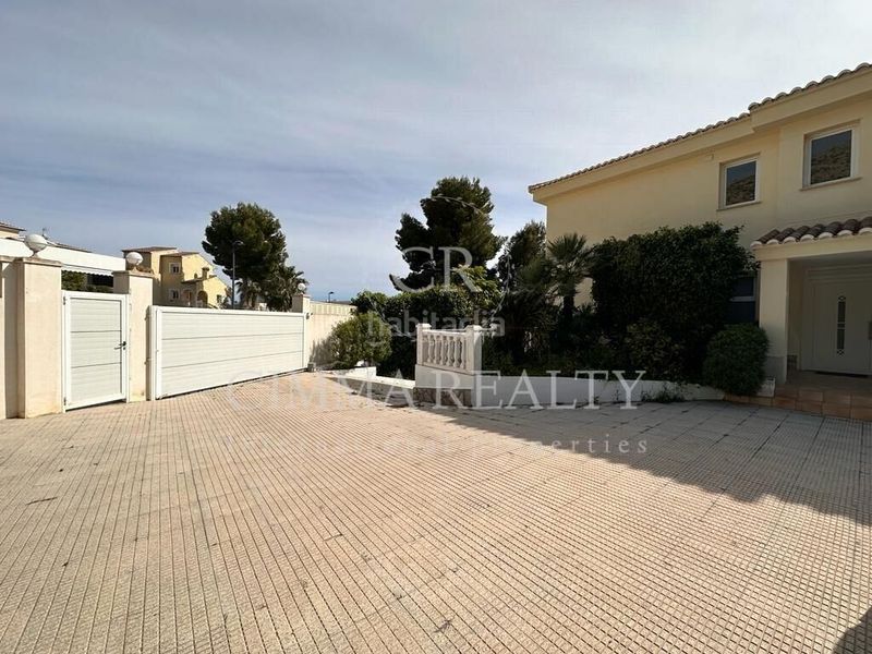 Foto d8b38245-a737-4fbb-bf62-ec2e19388afc. Xalet amb calefacció aparcament piscina a Altea la vella Altea