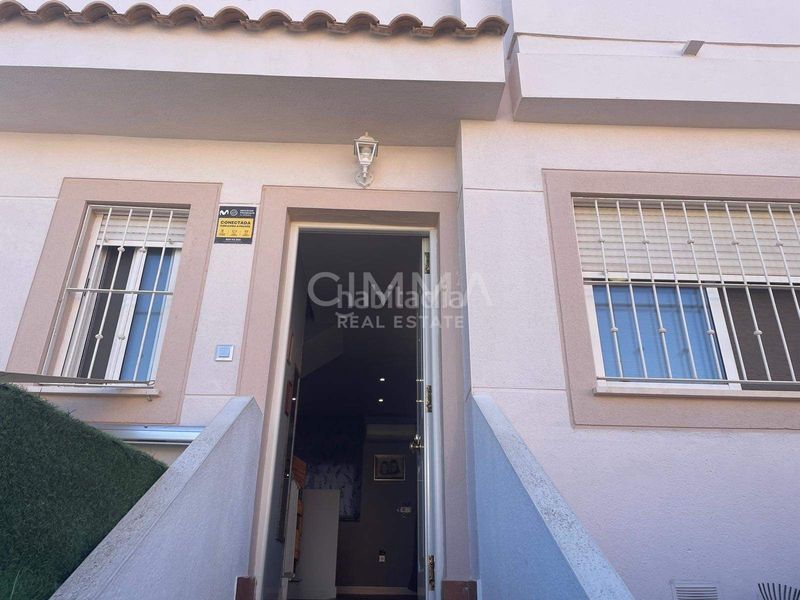 Foto 4de305bd-216b-4e93-b4e3-241e3dd72449. Casa amb aparcament a La Paz Polop
