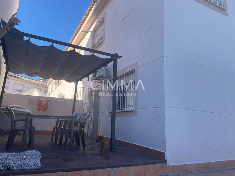 Foto 7ad429c5-4f1d-4fe3-bb85-fd79b844fad6. Casa amb aparcament a La Paz Polop