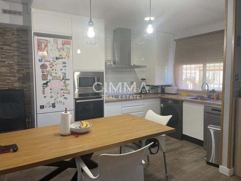 Foto a12c5039-5b69-45d9-b9ea-41f154390d59. Casa amb aparcament a La Paz Polop