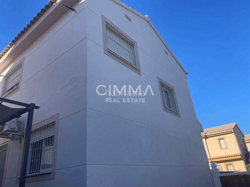 Foto a3e88a3d-2c1d-40ac-991b-1aa63d3411e9. Casa amb aparcament a La Paz Polop