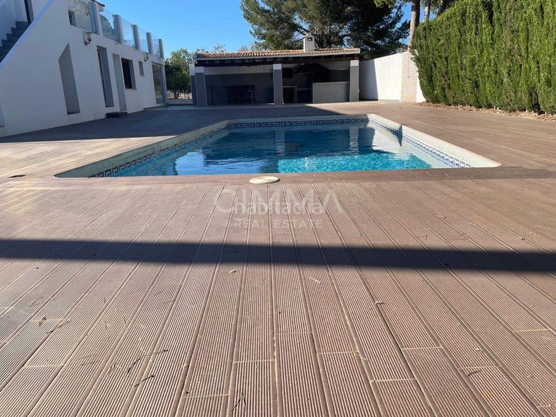 Foto 55f91a3d-1785-494d-ba6b-c9805455e188. Xalet amb calefacció aparcament piscina a Coloma Nucia (la)
