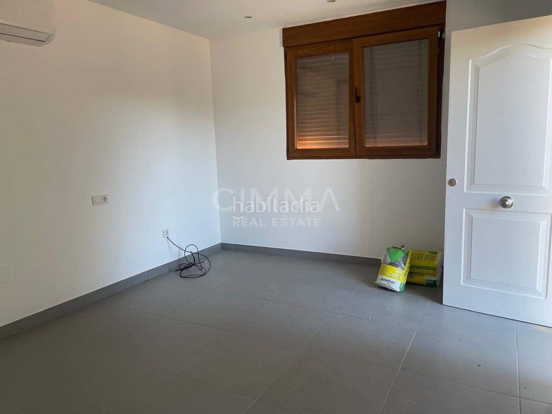 Foto dbea5e58-009b-468f-89b2-f02e9e0b7521. Xalet amb calefacció aparcament piscina a Coloma Nucia (la)