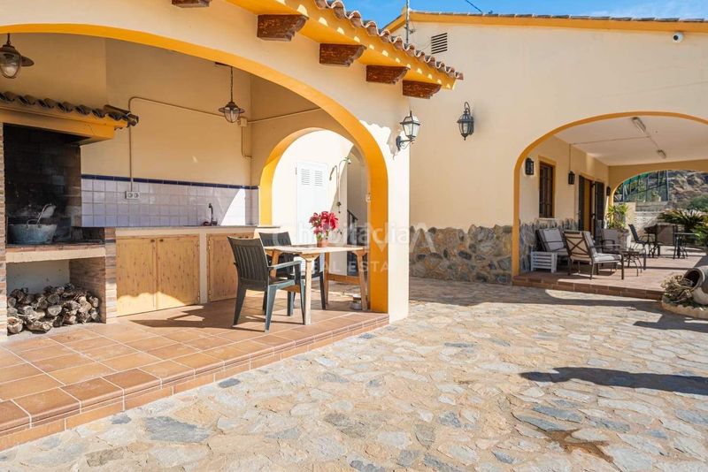Foto b14a27ab-2d63-416f-b61c-15360aeaccc1. Lloguer casa amb aparcament piscina a Altea la vella Altea