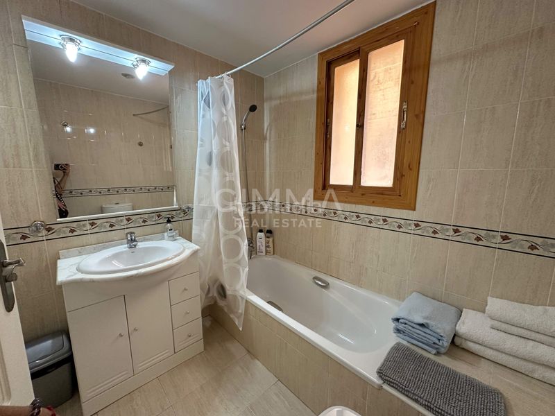 Foto b18fa218-eb27-4e46-8528-c42c855713e2. Pis amb piscina a Mascarat Altea