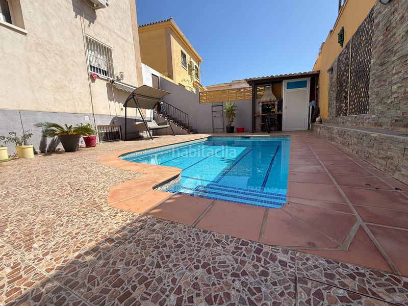 Foto 634ebb41-34e6-4bc2-98e8-a4c207521ef7. Casa aparellada amb calefacció aparcament piscina a Nucia (la)