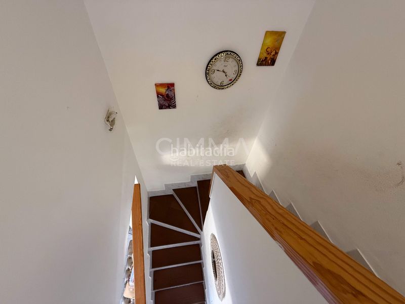 Foto d2b98bc8-fb97-4432-874a-a9c3a4209d3b. Casa aparellada amb calefacció aparcament piscina a Nucia (la)