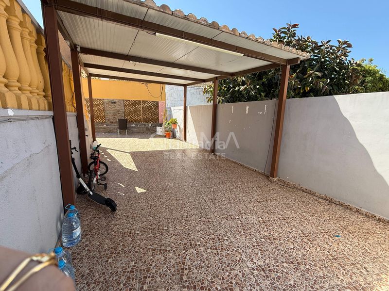 Foto e6218f55-577e-4f07-b760-9ee146b7133a. Casa aparellada amb calefacció aparcament piscina a Nucia (la)